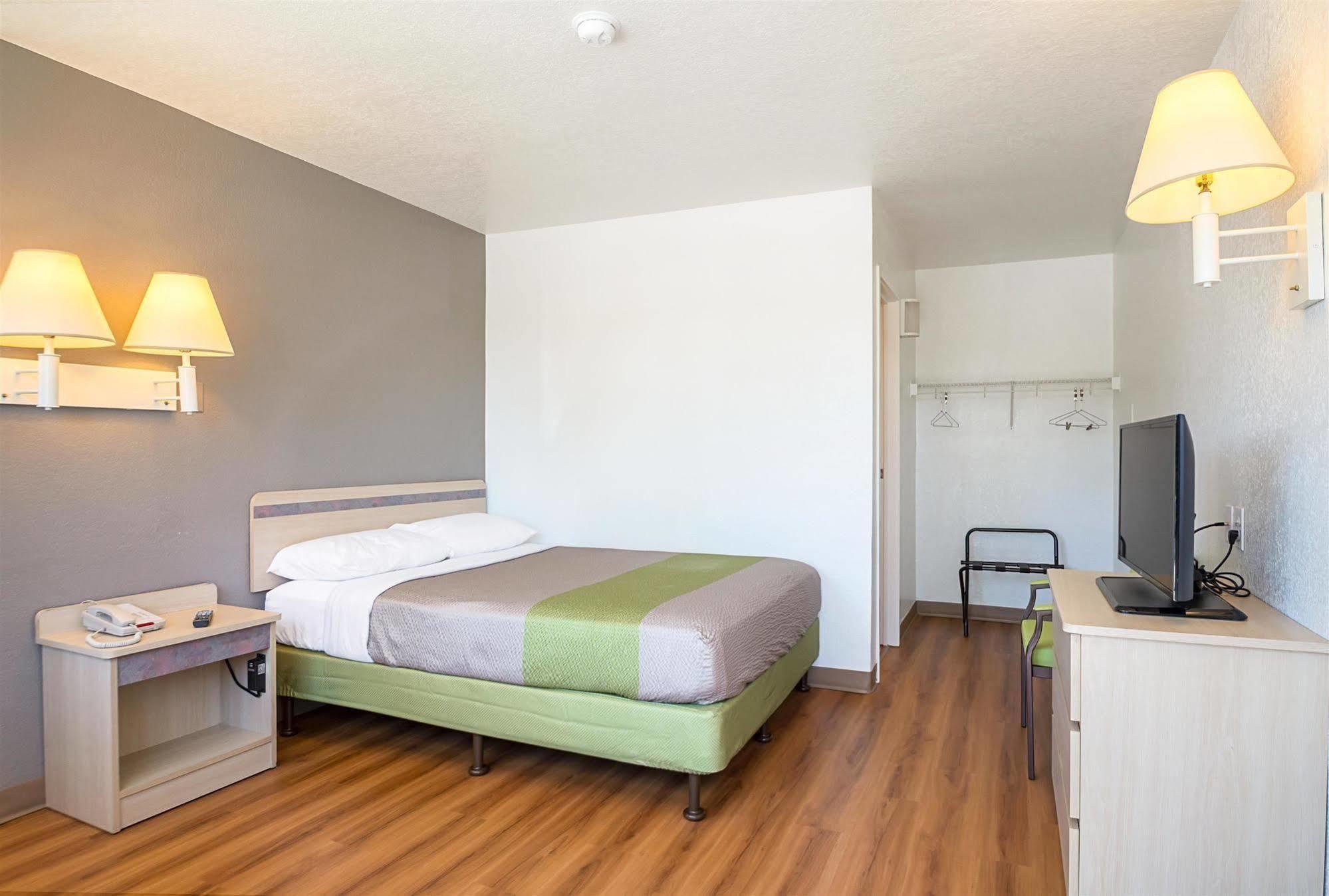 Motel 6-Pueblo, Co - I-25 מראה חיצוני תמונה